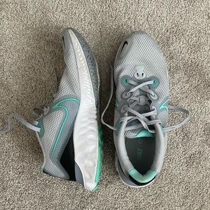 nike renew run shoes